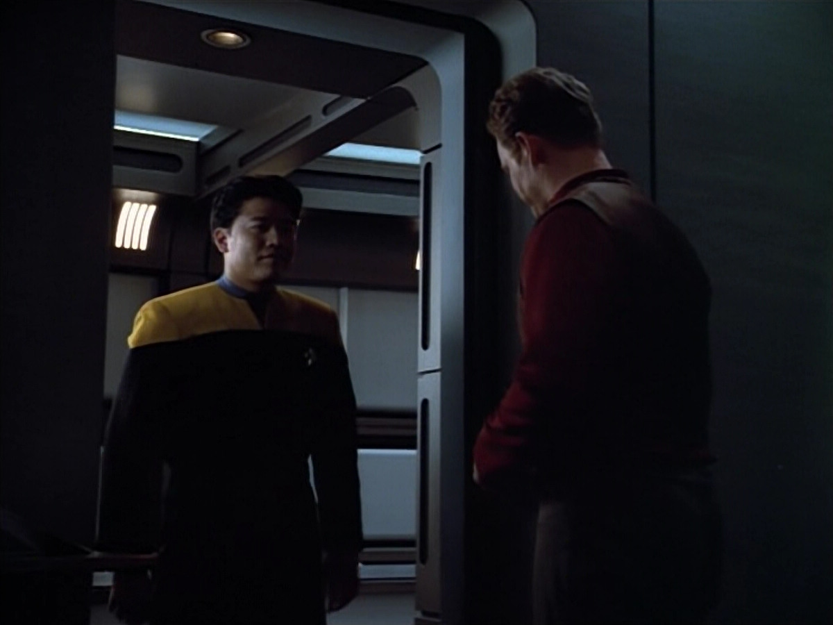 extant_StarTrek_VOY_4x07-ScientificMethod_04136.jpg