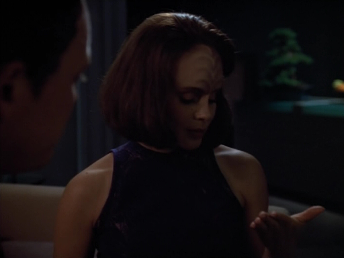 extant_StarTrek_VOY_4x07-ScientificMethod_04161.jpg