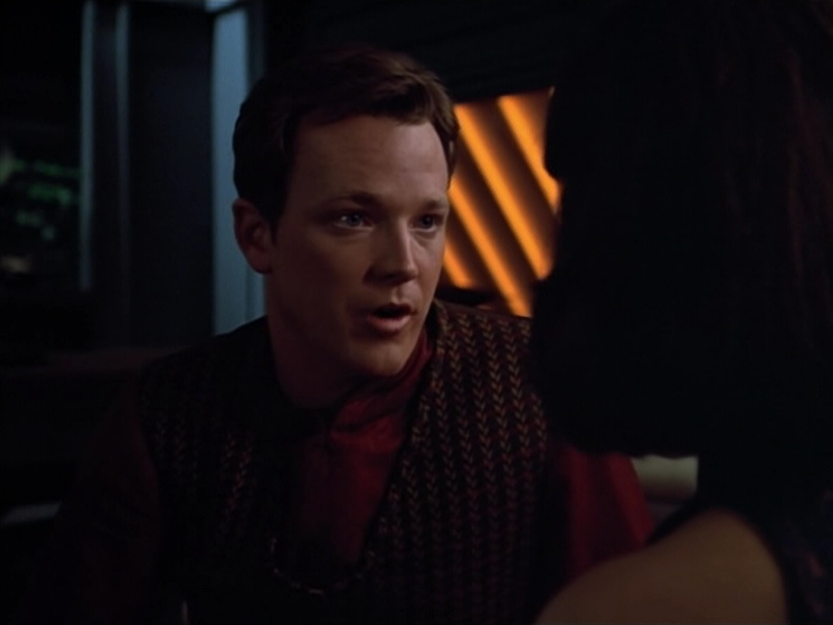 extant_StarTrek_VOY_4x07-ScientificMethod_04231.jpg