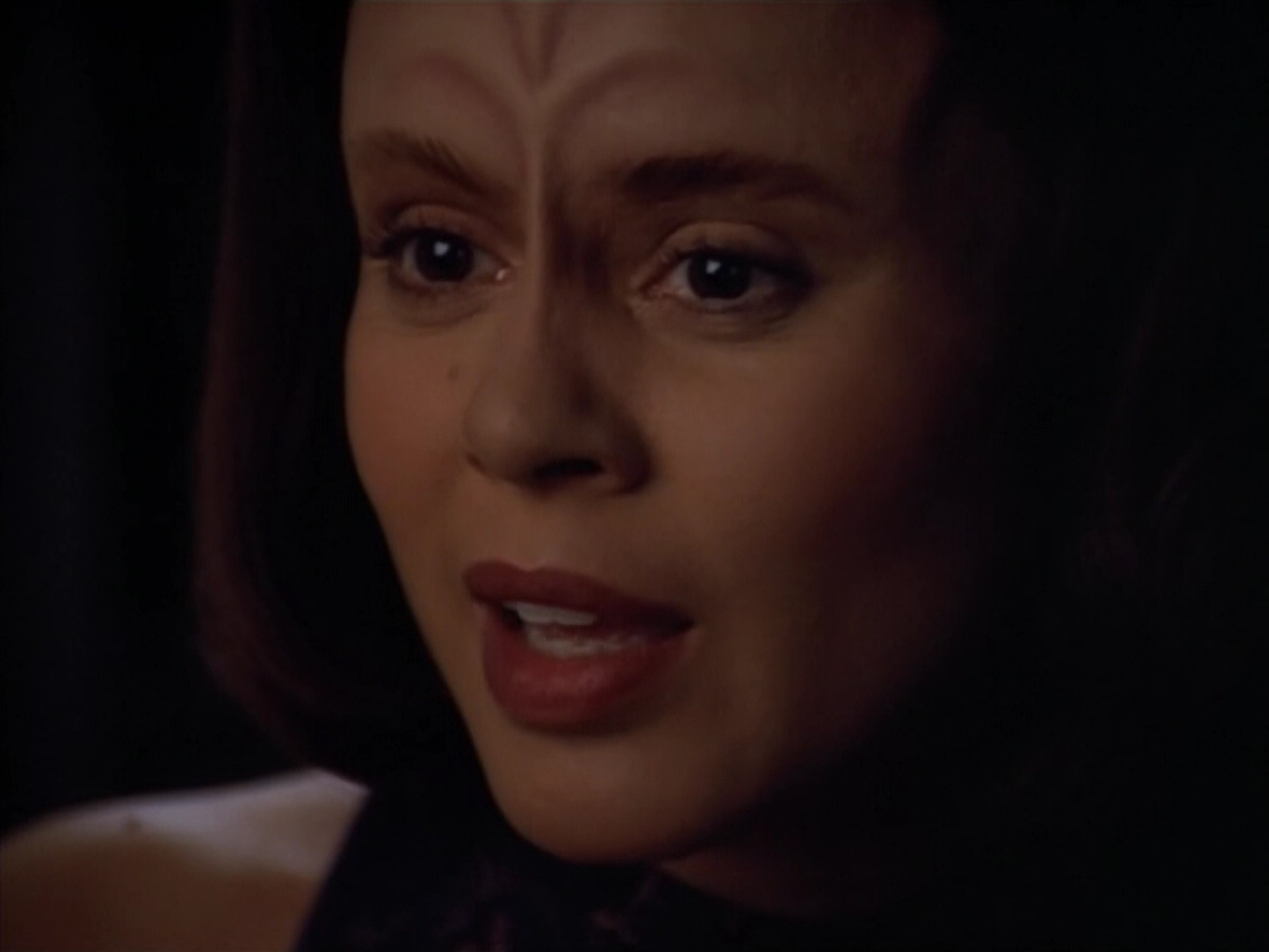 extant_StarTrek_VOY_4x07-ScientificMethod_04259.jpg