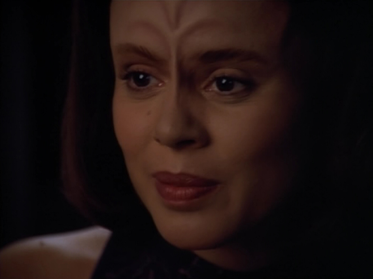 extant_StarTrek_VOY_4x07-ScientificMethod_04261.jpg