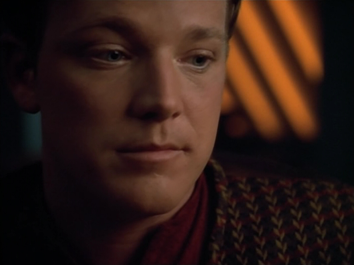 extant_StarTrek_VOY_4x07-ScientificMethod_04263.jpg