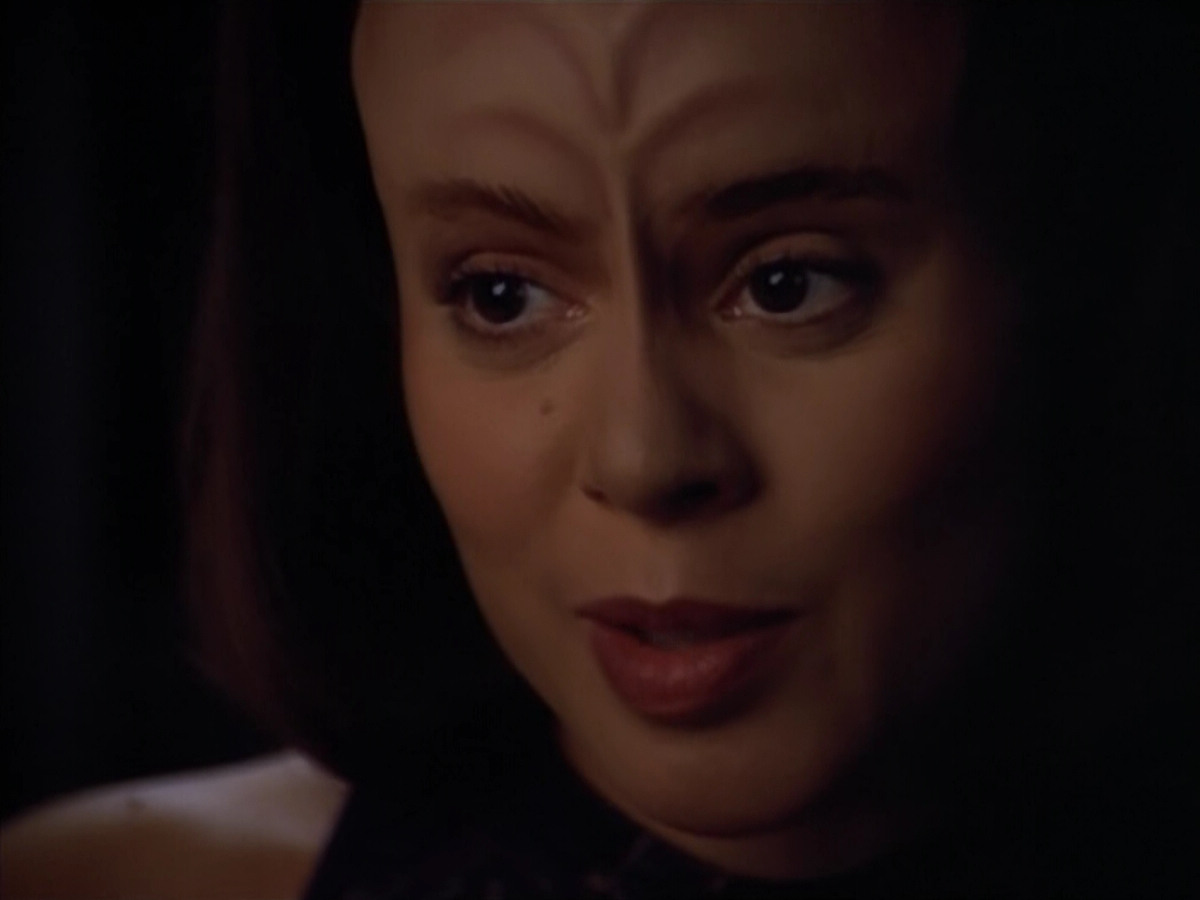 extant_StarTrek_VOY_4x07-ScientificMethod_04267.jpg