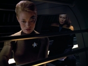 Filename=extant_StarTrek_VOY_4x07-ScientificMethod_00058.jpg
Filesize=124KiB
Dimensions=1200x900
Date added=Aug 20, 2019 extant_StarTrek_VOY_4x07-ScientificMethod_00058.jpg