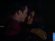 Filename=extant_StarTrek_VOY_4x07-ScientificMethod_00384.jpg
Filesize=78KiB
Dimensions=1200x900
Date added=Aug 20, 2019 extant_StarTrek_VOY_4x07-ScientificMethod_00384.jpg