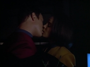 Filename=extant_StarTrek_VOY_4x07-ScientificMethod_00391.jpg
Filesize=79KiB
Dimensions=1200x900
Date added=Aug 20, 2019 extant_StarTrek_VOY_4x07-ScientificMethod_00391.jpg