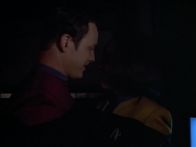 Filename=extant_StarTrek_VOY_4x07-ScientificMethod_00419.jpg
Filesize=75KiB
Dimensions=1200x900
Date added=Aug 20, 2019 extant_StarTrek_VOY_4x07-ScientificMethod_00419.jpg