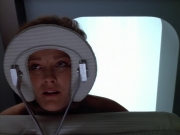 extant_StarTrek_VOY_4x07-ScientificMethod_00640.jpg