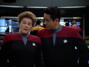 Filename=extant_StarTrek_VOY_4x07-ScientificMethod_00751.jpg
Filesize=146KiB
Dimensions=1200x900
Date added=Aug 20, 2019 extant_StarTrek_VOY_4x07-ScientificMethod_00751.jpg