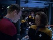 extant_StarTrek_VOY_4x07-ScientificMethod_00799.jpg