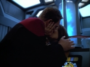 extant_StarTrek_VOY_4x07-ScientificMethod_00822.jpg