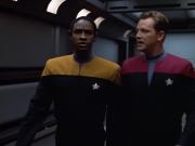 Filename=extant_StarTrek_VOY_4x07-ScientificMethod_00907.jpg
Filesize=126KiB
Dimensions=1200x900
Date added=Aug 20, 2019 extant_StarTrek_VOY_4x07-ScientificMethod_00907.jpg
