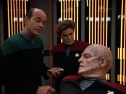 Filename=extant_StarTrek_VOY_4x07-ScientificMethod_01330.jpg
Filesize=201KiB
Dimensions=1200x900
Date added=Aug 20, 2019 extant_StarTrek_VOY_4x07-ScientificMethod_01330.jpg