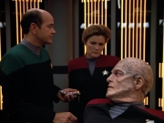 Filename=extant_StarTrek_VOY_4x07-ScientificMethod_01335.jpg
Filesize=192KiB
Dimensions=1200x900
Date added=Aug 20, 2019 extant_StarTrek_VOY_4x07-ScientificMethod_01335.jpg