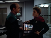 Filename=extant_StarTrek_VOY_4x07-ScientificMethod_01356.jpg
Filesize=158KiB
Dimensions=1200x900
Date added=Aug 20, 2019 extant_StarTrek_VOY_4x07-ScientificMethod_01356.jpg