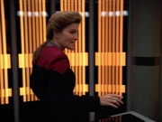 Filename=extant_StarTrek_VOY_4x07-ScientificMethod_01368.jpg
Filesize=208KiB
Dimensions=1200x900
Date added=Aug 20, 2019 extant_StarTrek_VOY_4x07-ScientificMethod_01368.jpg