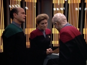Filename=extant_StarTrek_VOY_4x07-ScientificMethod_01402.jpg
Filesize=206KiB
Dimensions=1200x900
Date added=Aug 20, 2019 extant_StarTrek_VOY_4x07-ScientificMethod_01402.jpg