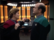 Filename=extant_StarTrek_VOY_4x07-ScientificMethod_01430.jpg
Filesize=183KiB
Dimensions=1200x900
Date added=Aug 20, 2019 extant_StarTrek_VOY_4x07-ScientificMethod_01430.jpg