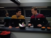 Filename=extant_StarTrek_VOY_4x07-ScientificMethod_01453.jpg
Filesize=154KiB
Dimensions=1200x900
Date added=Aug 20, 2019 extant_StarTrek_VOY_4x07-ScientificMethod_01453.jpg