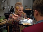 Filename=extant_StarTrek_VOY_4x07-ScientificMethod_01470.jpg
Filesize=185KiB
Dimensions=1200x900
Date added=Aug 20, 2019 extant_StarTrek_VOY_4x07-ScientificMethod_01470.jpg