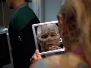 extant_StarTrek_VOY_4x07-ScientificMethod_01537.jpg