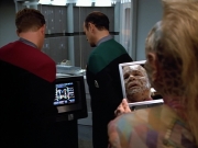 extant_StarTrek_VOY_4x07-ScientificMethod_01541.jpg