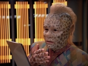 extant_StarTrek_VOY_4x07-ScientificMethod_01576.jpg