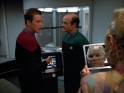 Filename=extant_StarTrek_VOY_4x07-ScientificMethod_01611.jpg
Filesize=165KiB
Dimensions=1200x900
Date added=Aug 20, 2019 extant_StarTrek_VOY_4x07-ScientificMethod_01611.jpg