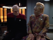 extant_StarTrek_VOY_4x07-ScientificMethod_01698.jpg