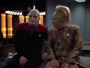 extant_StarTrek_VOY_4x07-ScientificMethod_01715.jpg