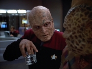 Filename=extant_StarTrek_VOY_4x07-ScientificMethod_01739.jpg
Filesize=158KiB
Dimensions=1200x900
Date added=Aug 20, 2019 extant_StarTrek_VOY_4x07-ScientificMethod_01739.jpg