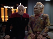 extant_StarTrek_VOY_4x07-ScientificMethod_01758.jpg