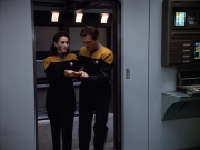 Filename=extant_StarTrek_VOY_4x07-ScientificMethod_01759.jpg
Filesize=147KiB
Dimensions=1200x900
Date added=Aug 20, 2019 extant_StarTrek_VOY_4x07-ScientificMethod_01759.jpg