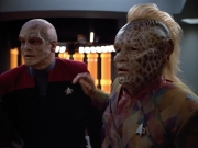 extant_StarTrek_VOY_4x07-ScientificMethod_01769.jpg