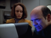 extant_StarTrek_VOY_4x07-ScientificMethod_01836.jpg