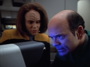 Filename=extant_StarTrek_VOY_4x07-ScientificMethod_01917.jpg
Filesize=139KiB
Dimensions=1200x900
Date added=Aug 20, 2019 extant_StarTrek_VOY_4x07-ScientificMethod_01917.jpg