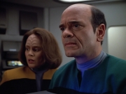 extant_StarTrek_VOY_4x07-ScientificMethod_01925.jpg