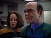 extant_StarTrek_VOY_4x07-ScientificMethod_01926.jpg