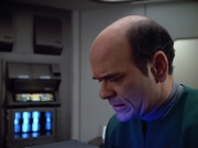 extant_StarTrek_VOY_4x07-ScientificMethod_01941.jpg
