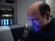 extant_StarTrek_VOY_4x07-ScientificMethod_01960.jpg