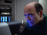 extant_StarTrek_VOY_4x07-ScientificMethod_01978.jpg