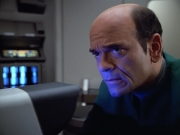 extant_StarTrek_VOY_4x07-ScientificMethod_01979.jpg