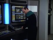 extant_StarTrek_VOY_4x07-ScientificMethod_02024.jpg
