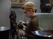 Filename=extant_StarTrek_VOY_4x07-ScientificMethod_02527.jpg
Filesize=176KiB
Dimensions=1200x900
Date added=Aug 20, 2019 extant_StarTrek_VOY_4x07-ScientificMethod_02527.jpg