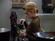 Filename=extant_StarTrek_VOY_4x07-ScientificMethod_02530.jpg
Filesize=176KiB
Dimensions=1200x900
Date added=Aug 20, 2019 extant_StarTrek_VOY_4x07-ScientificMethod_02530.jpg