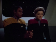 Filename=extant_StarTrek_VOY_4x07-ScientificMethod_02755.jpg
Filesize=103KiB
Dimensions=1200x900
Date added=Aug 20, 2019 extant_StarTrek_VOY_4x07-ScientificMethod_02755.jpg