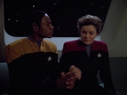Filename=extant_StarTrek_VOY_4x07-ScientificMethod_02765.jpg
Filesize=102KiB
Dimensions=1200x900
Date added=Aug 20, 2019 extant_StarTrek_VOY_4x07-ScientificMethod_02765.jpg