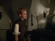 extant_StarTrek_VOY_4x07-ScientificMethod_02834.jpg