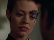 extant_StarTrek_VOY_4x07-ScientificMethod_02893.jpg