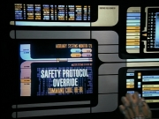 extant_StarTrek_VOY_4x07-ScientificMethod_02962.jpg